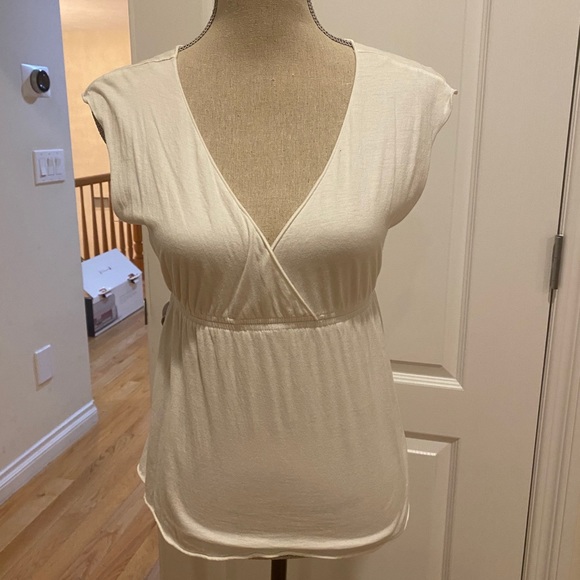 GAP Tops - Gap T-Shirt